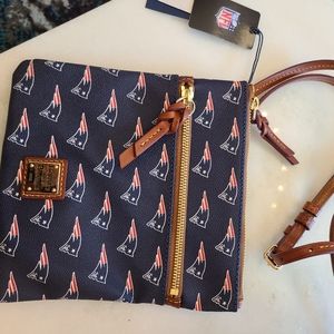 Dooney&Bourke patriots cross body bag